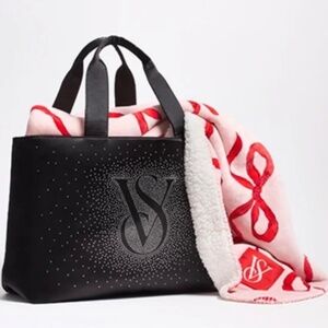 VICTORIA’S SECRET HOLIDAY TOTE AND HOLIDAY BLANKET NWT